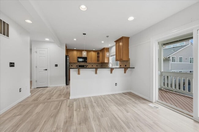 Building Photo - Kent Home
