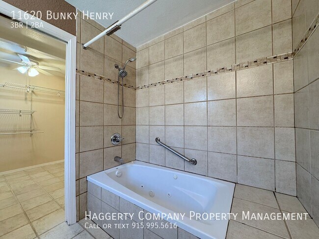 Building Photo - 11620 Bunky Henry Ln