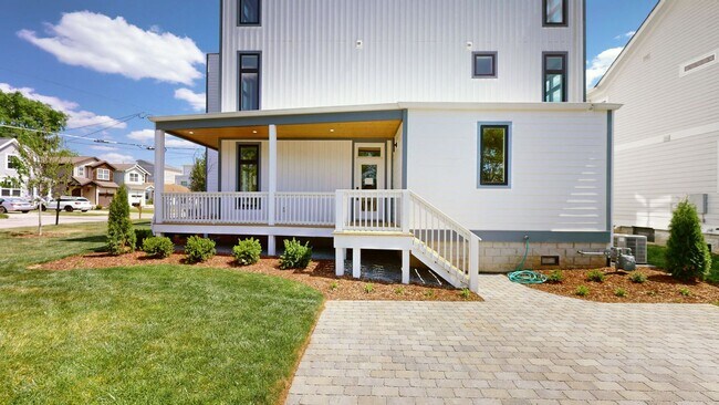 Building Photo - Turn-Key Luxury Rental: Brand-New 4BD + Office w/ Private Sunset Rooftop