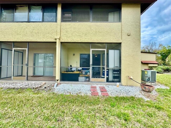 Building Photo - 2420 Winding Creek Blvd