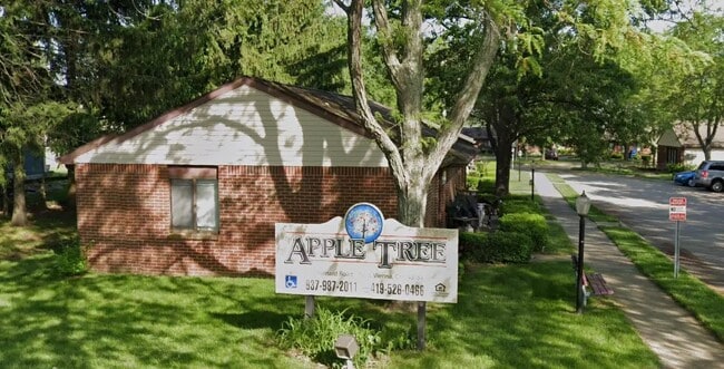 Primary Photo - 110 Bauer Ct