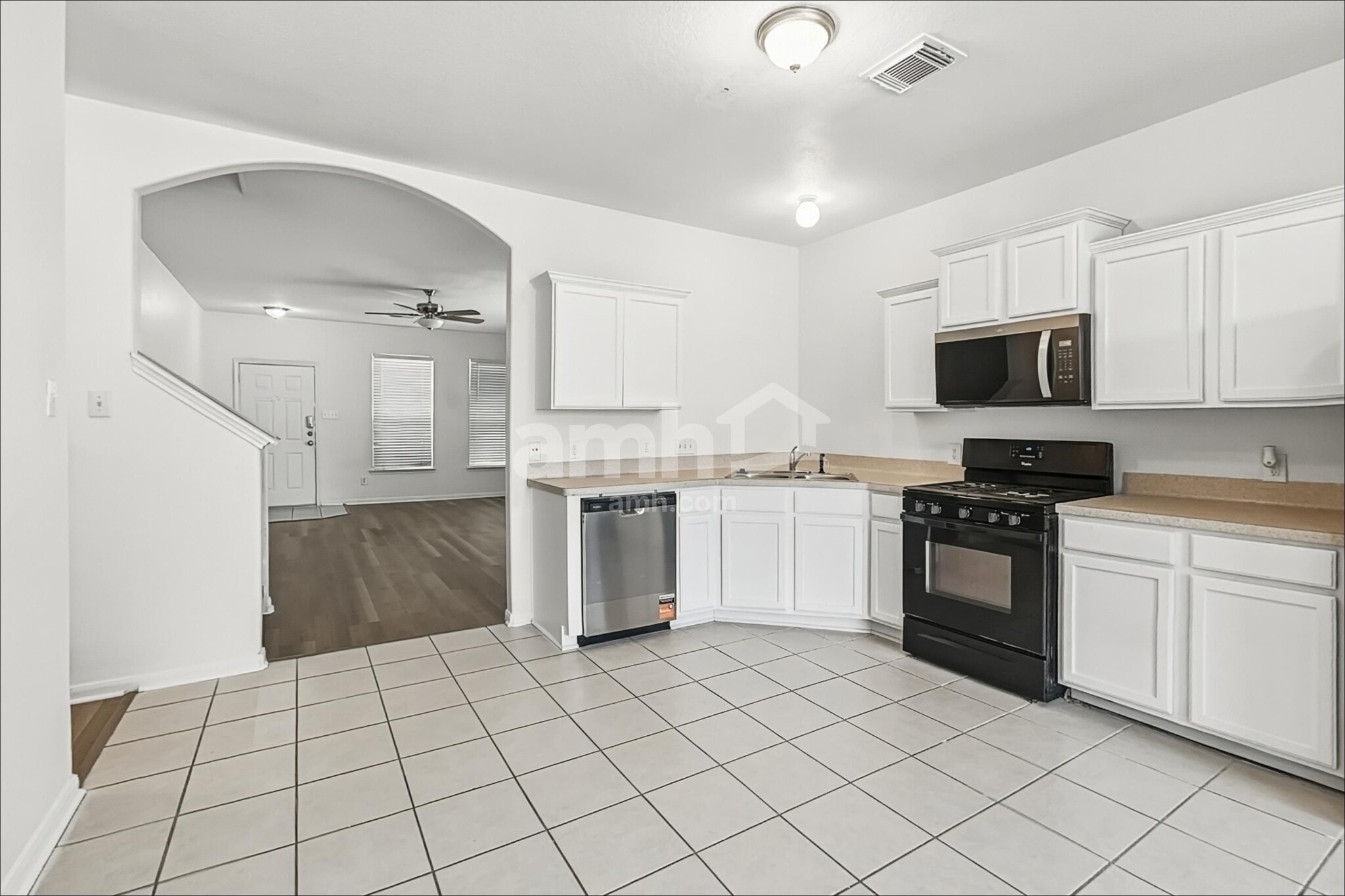 Building Photo - 1631 Laura Anne Dr