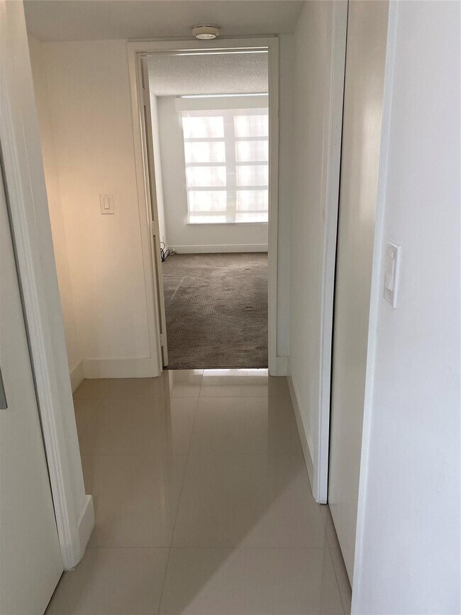 Building Photo - 4280 Oaks Terrace