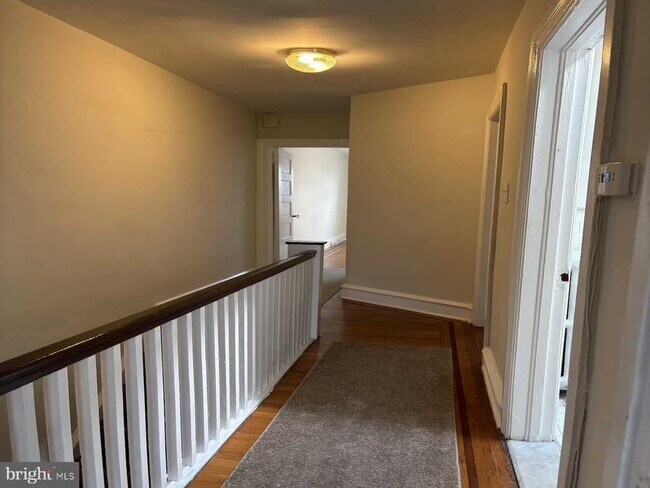 Building Photo - 5450 Diamond St