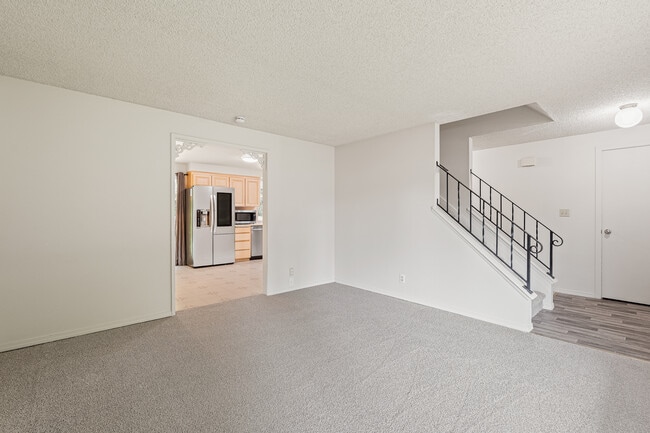 Building Photo - 13320 60th Dr SE