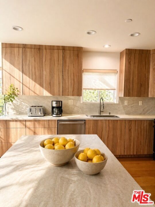 Building Photo - 1146 Hacienda Pl