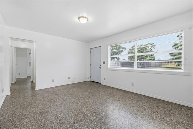 Building Photo - 6802 Larmon St