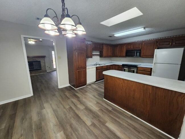 Building Photo - 15 Honey Locust Ct