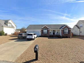 Building Photo - 83 Lockwood Dr