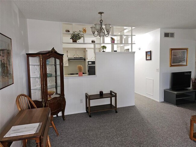 Building Photo - 2331 Finlandia Ln