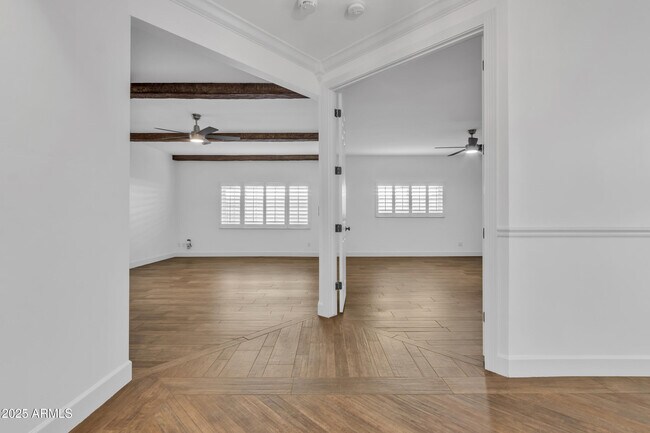 Building Photo - 10424 E Cannon Dr