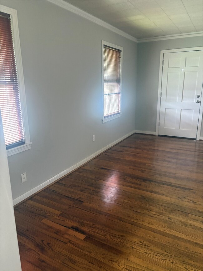 Building Photo - 3002 Carter St