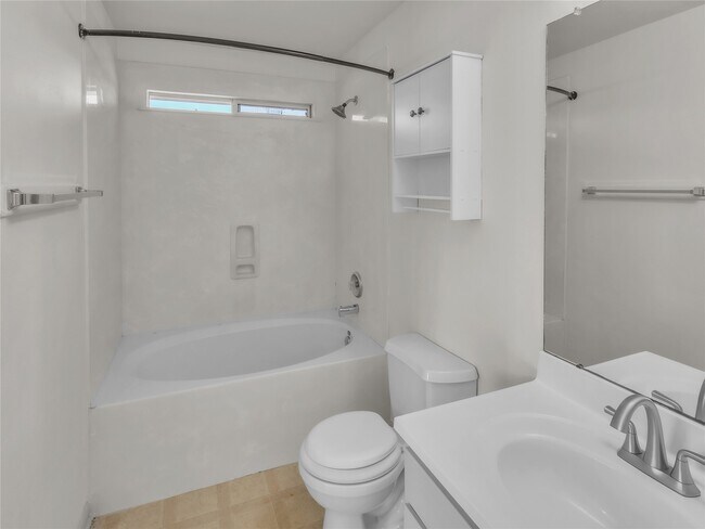 Building Photo - 19022 Yellow Thrush Dr