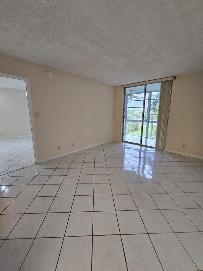 Building Photo - 3141 NW 47th Terrace