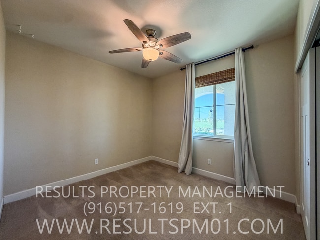Building Photo - Must See! Lovely Former Model Smart Home 4 Bed 3 Bath