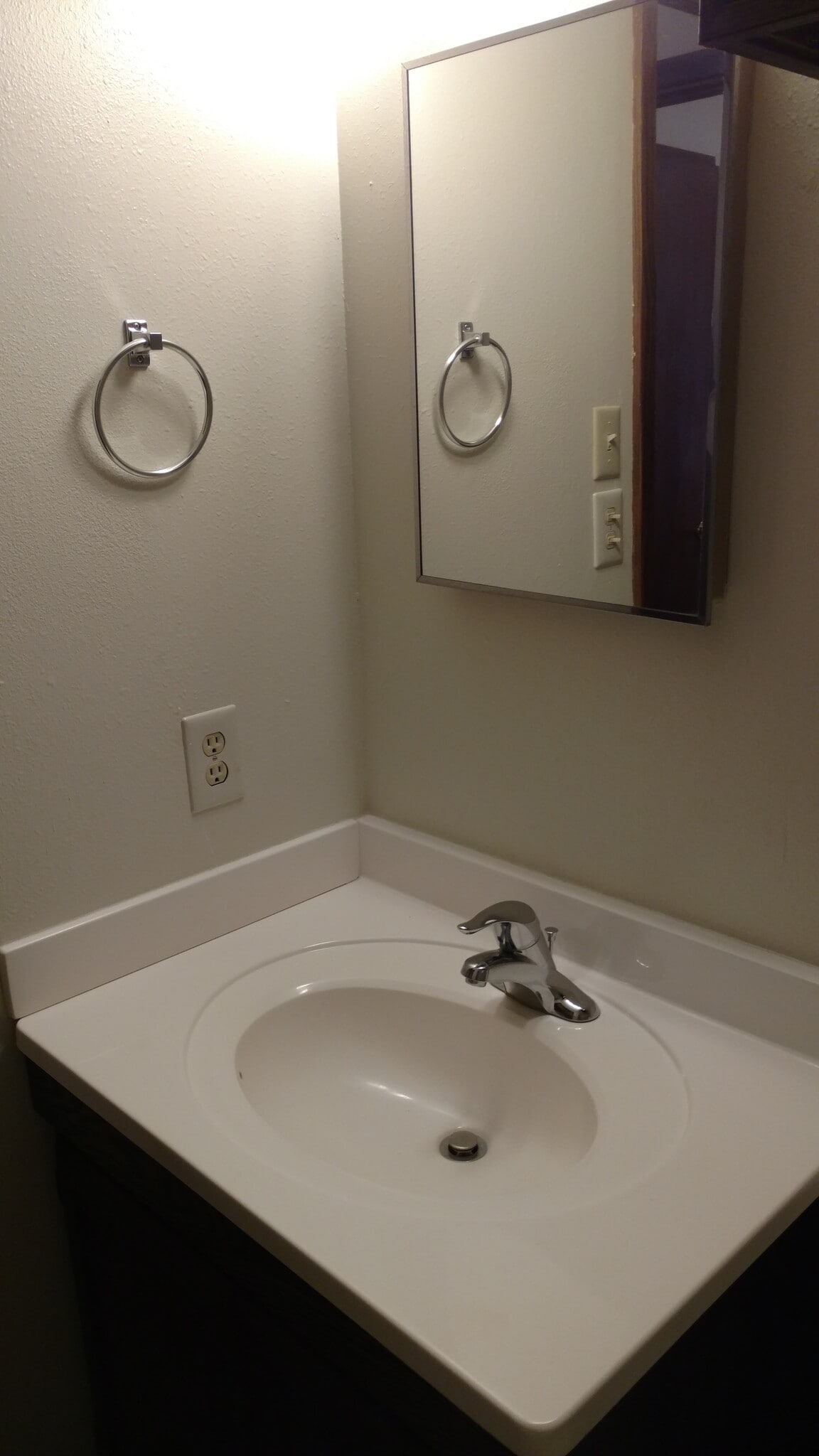 Building Photo - 125 Debra Ln