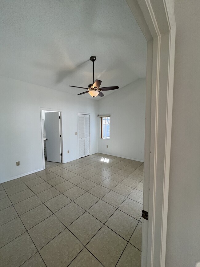 Building Photo - 3607 Cresta Ct