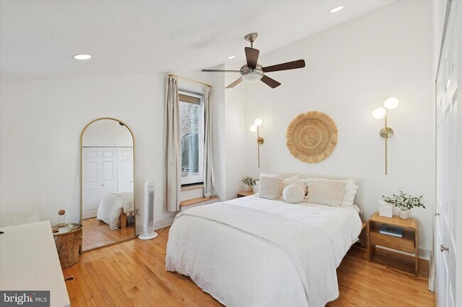 Building Photo - 1719-21 Wallace St