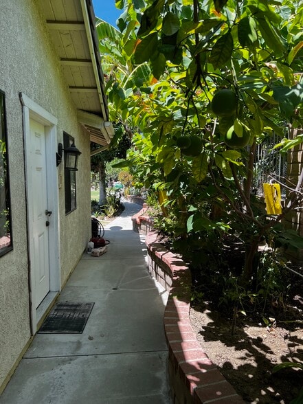 Private entrance - 5225 Paseo Panorama