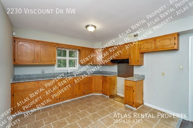 Building Photo - 2230 Viscount Dr NW