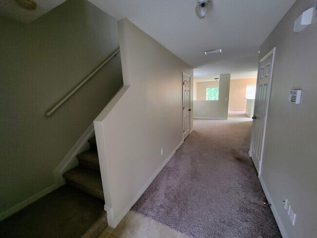 Building Photo - Winding River