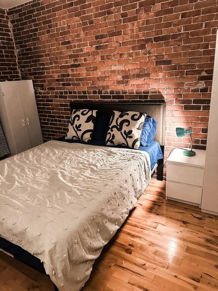 Building Photo - 88 Franklin St