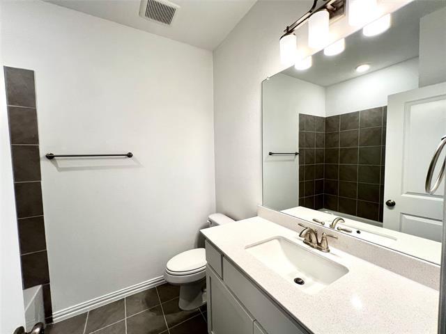 Building Photo - 2933 Tenor Wy