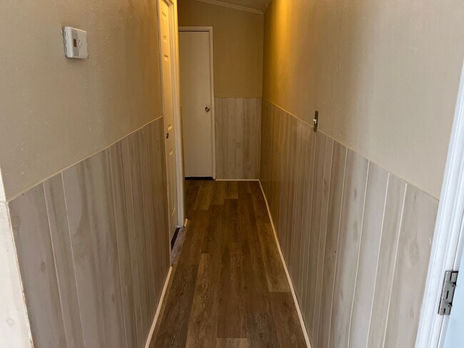 Building Photo - In the KEYS ... Open Floor plan 3 bedroom ...