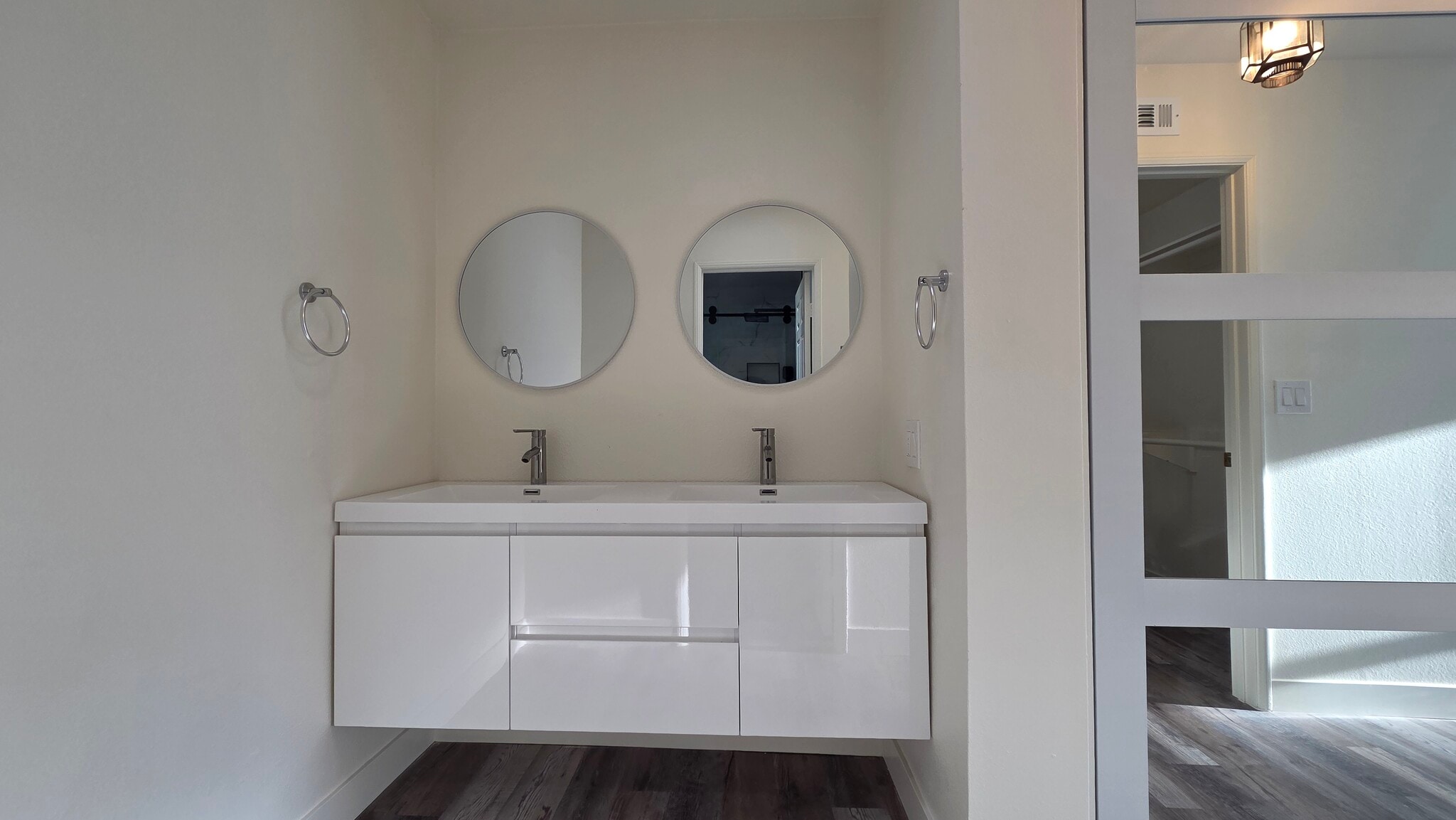 Master Bedroom Vanities - 21620 Burbank Blvd