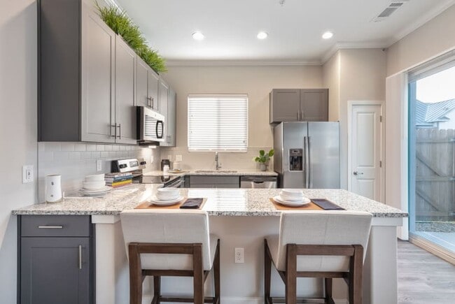 Building Photo - Lago Street, Justin, TX 76247 - 2 BR 2 BA house