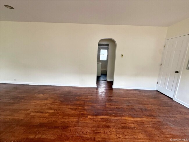 Building Photo - 175 S Brookside Ave