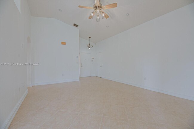 Building Photo - 14133 SW 154th Pl