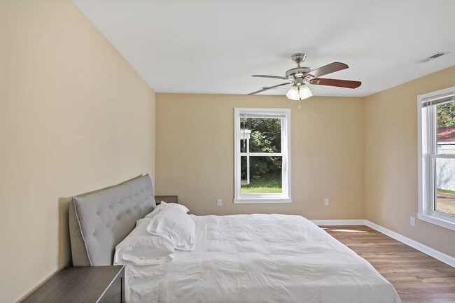 Building Photo - 7103 Highland St