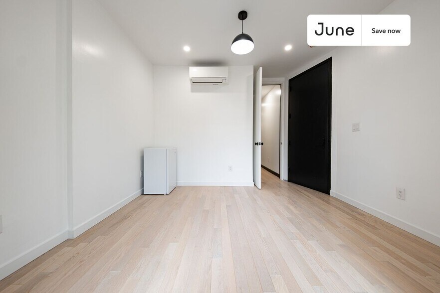 Building Photo - 624 E 17th St