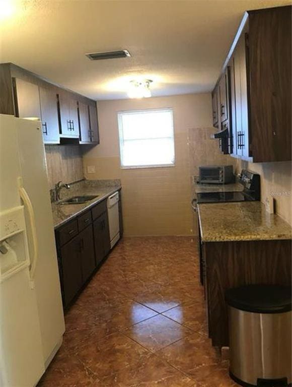 Building Photo - 10327 Oleander Dr