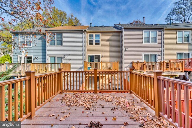 Building Photo - 6146 Brook Dr