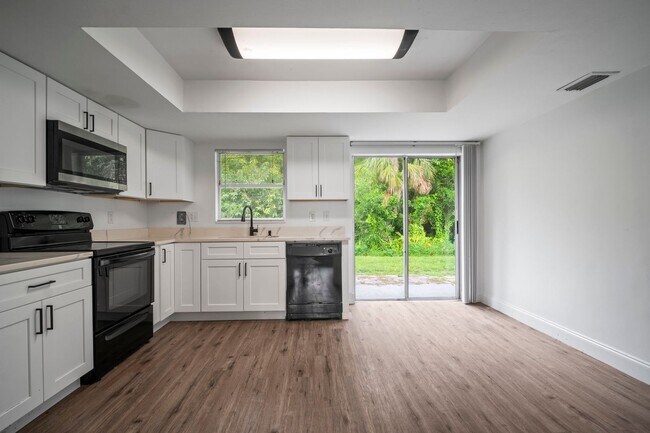 Building Photo - Affordable 2-bedroom, 2-bathroom apartment...