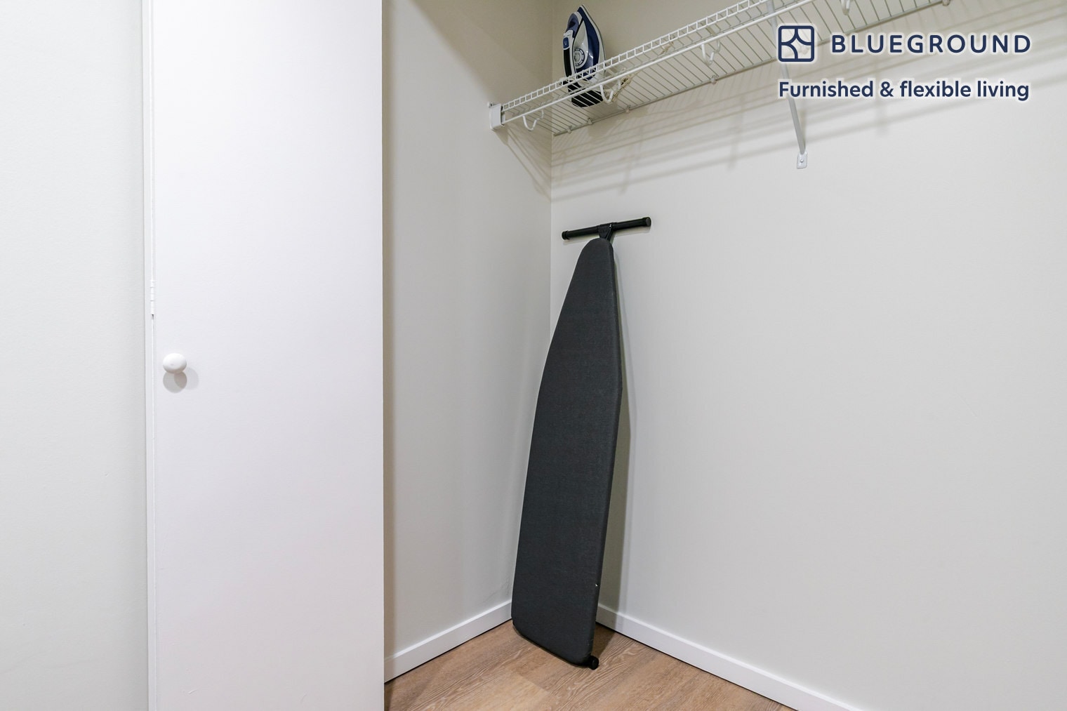 Building Photo - 211 W Scott St