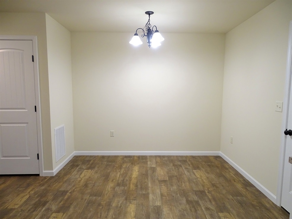 Building Photo - 818 Byler Cir