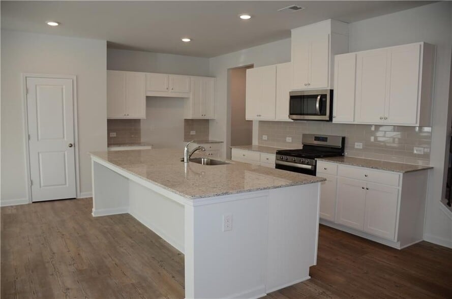 Building Photo - 1331 Pt Pl Dr