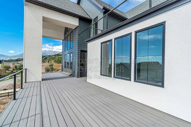 Building Photo - 707 N 1540 E