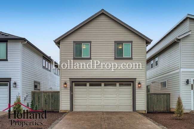 Building Photo - Brand-New Luxury Living Near Butternut Creek Park!