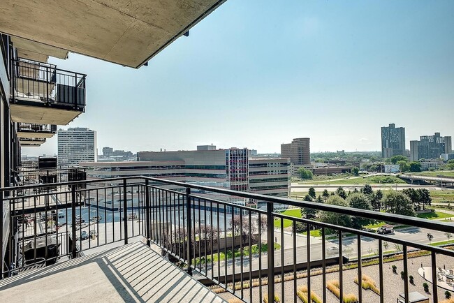 Building Photo - 1240 S 2nd St