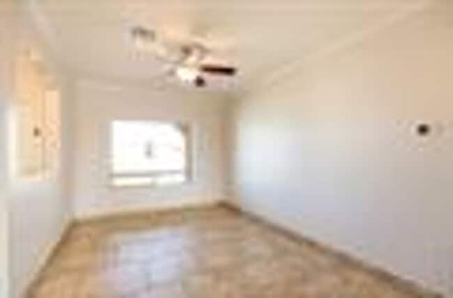 Building Photo - Beautifully Kept 4 Bedroom Home with Solar...