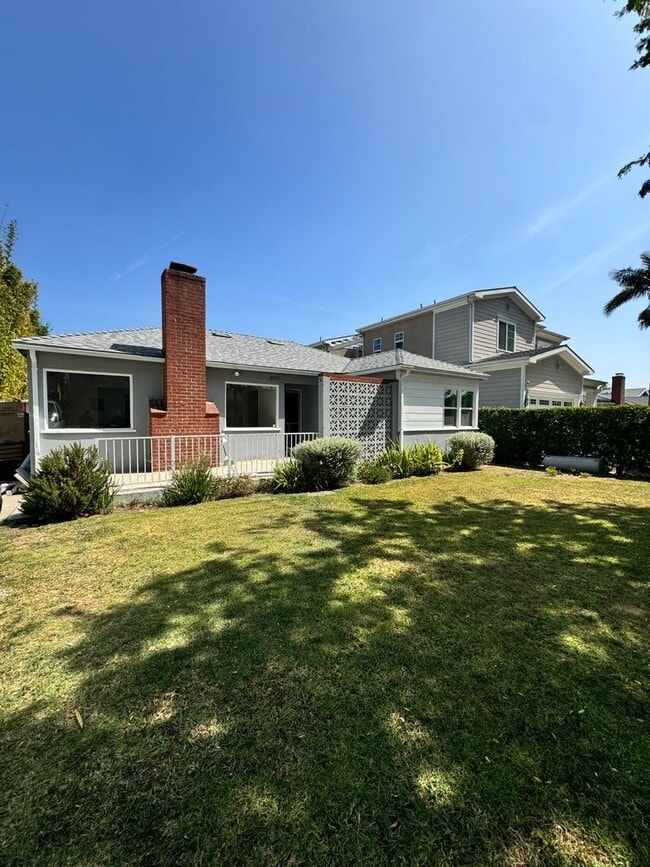 Building Photo - 12556 Everglade St