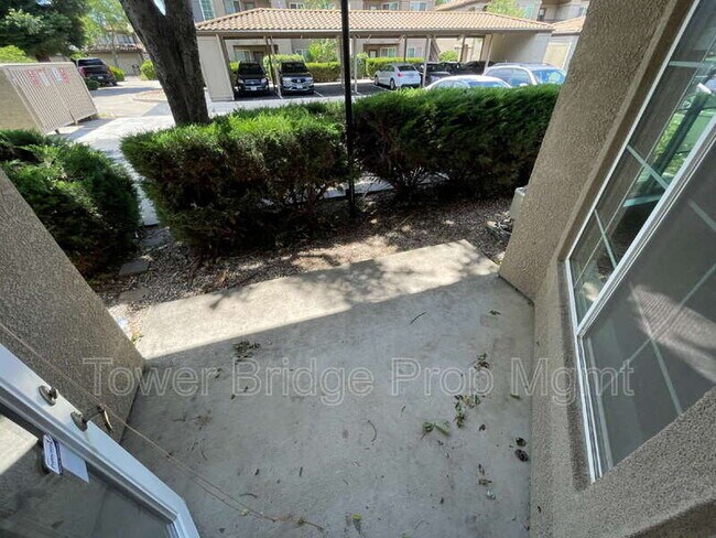 Building Photo - 4200 E Commerce Way
