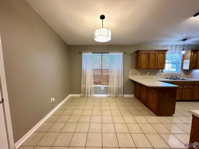 Building Photo - 1428 S Vista Ave