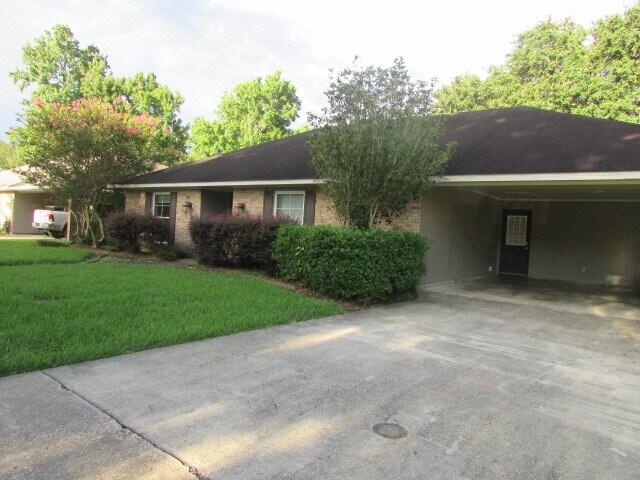 Primary Photo - 900 Broadmoor Blvd