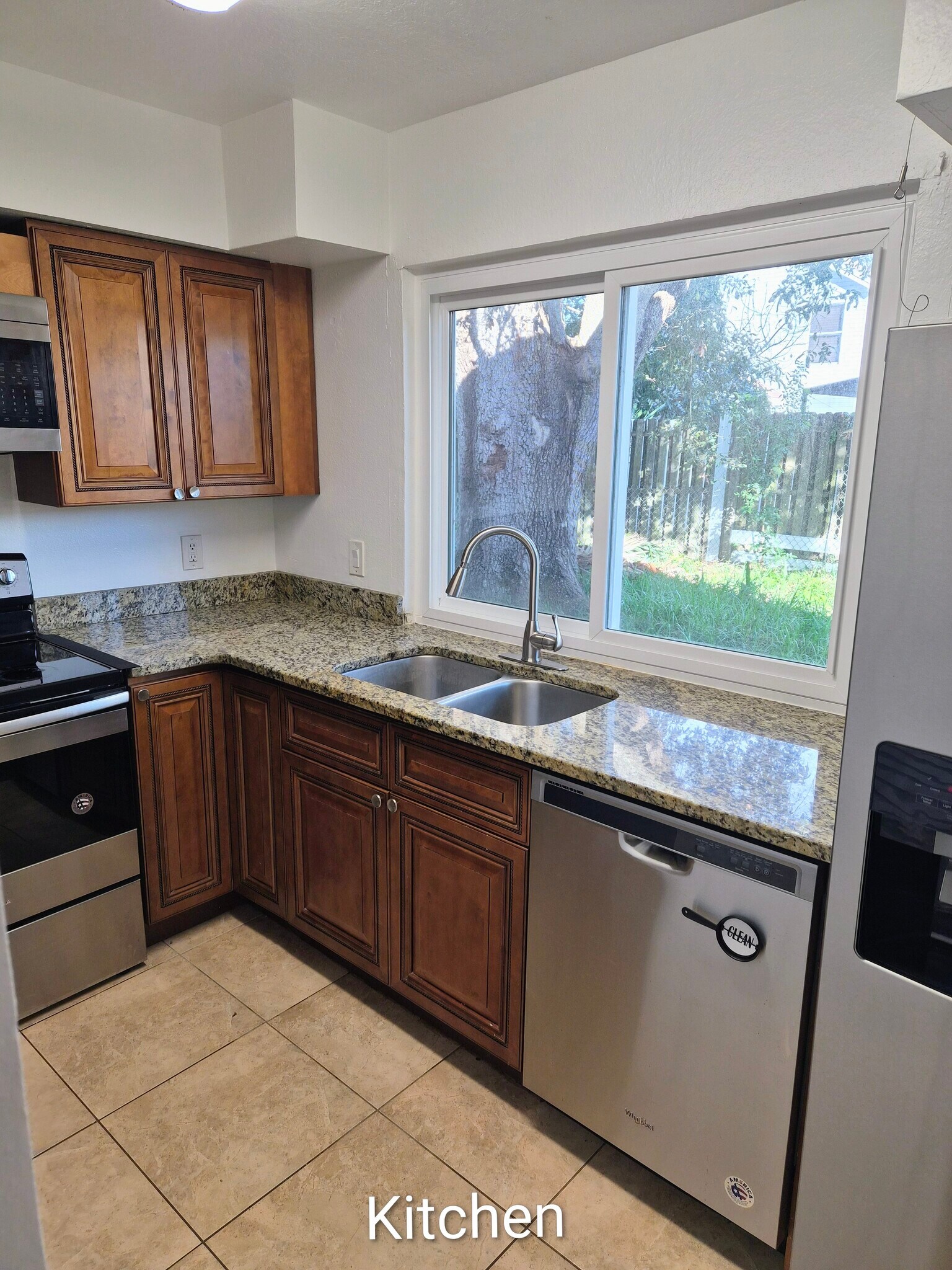 Building Photo - 3445 Fox Crossing Dr