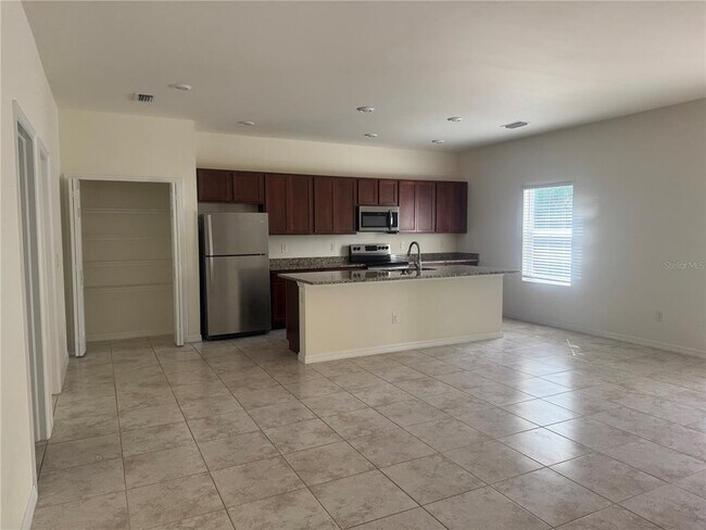 Building Photo - 108 Boxwood Ln